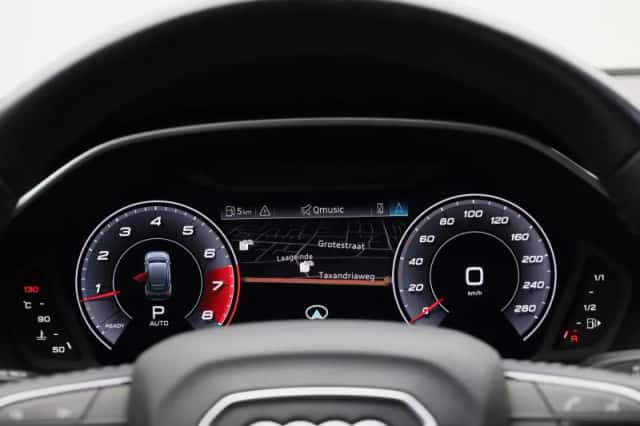 Audi Q3 (2020) thumbnail 9