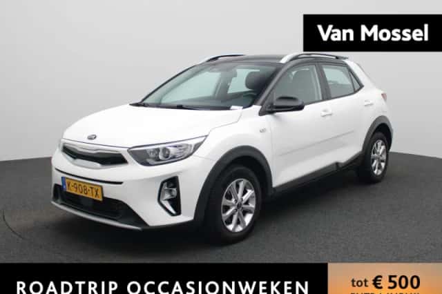Kia Stonic (2021) thumbnail 1