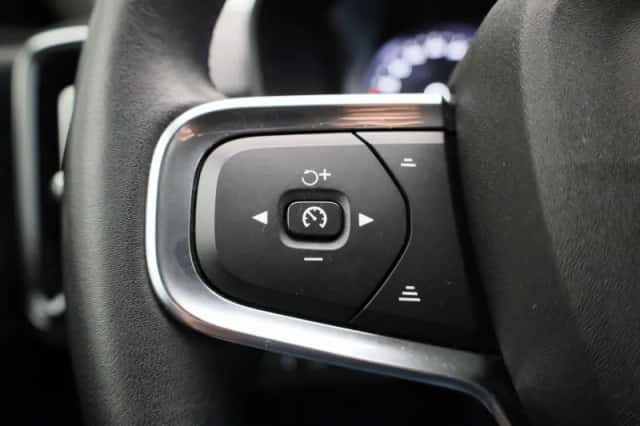 Volvo XC40 (2021) thumbnail 21