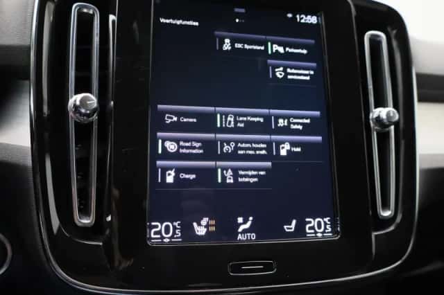 Volvo XC40 (2021) thumbnail 26