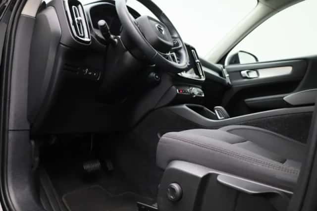 Volvo XC40 (2021) thumbnail 32