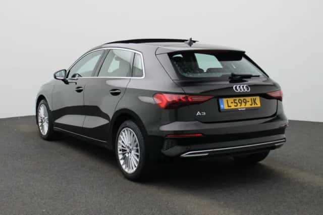 Audi A3 (2021) thumbnail 3