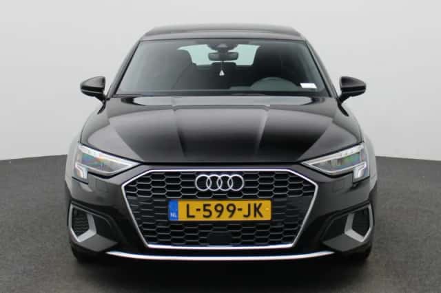 Audi A3 (2021) thumbnail 4
