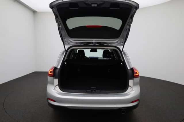 Ford Focus (2023) thumbnail 12