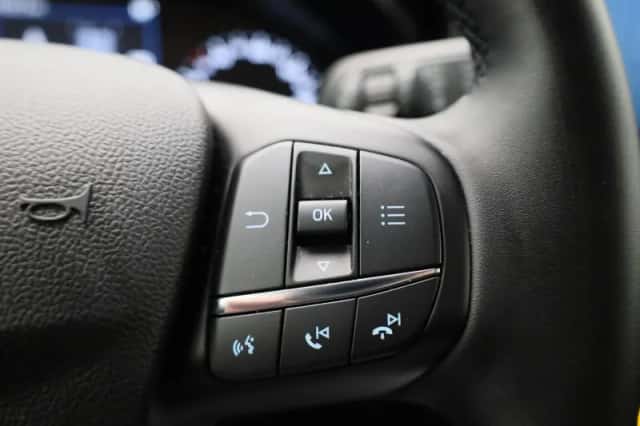 Ford Focus (2023) thumbnail 16