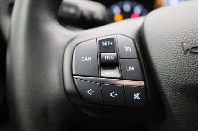 Ford Focus (2023) thumbnail 18