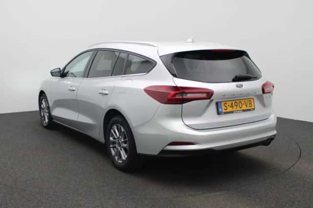 Ford Focus (2023) thumbnail 4