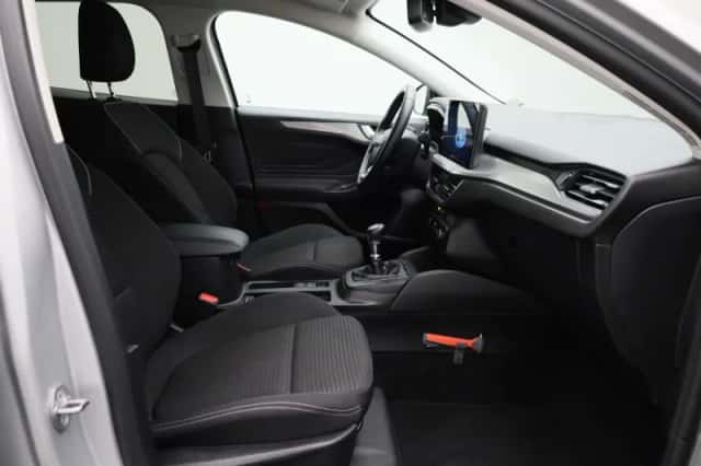 Ford Focus (2023) thumbnail 32