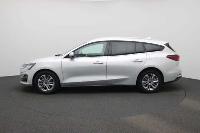 Ford Focus (2023) thumbnail 6