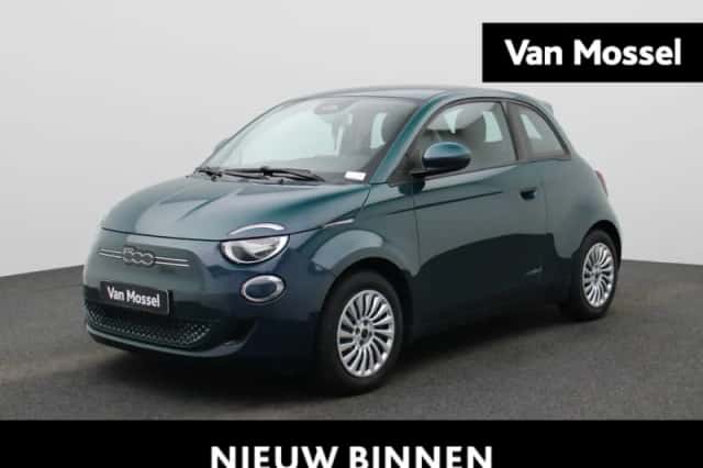 Fiat 500 (2023) thumbnail 1