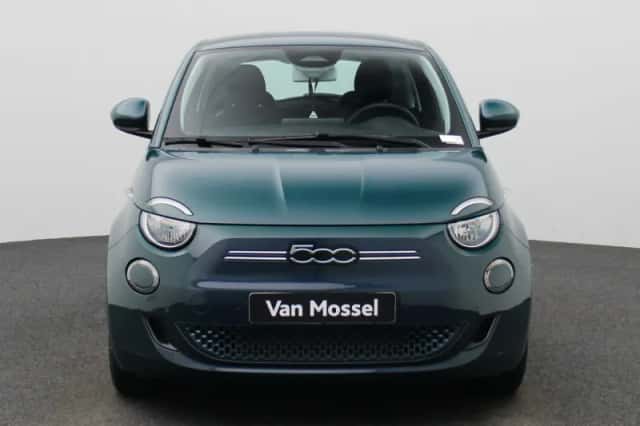 Fiat 500 (2023) thumbnail 4