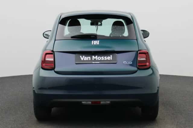 Fiat 500 (2023) thumbnail 6