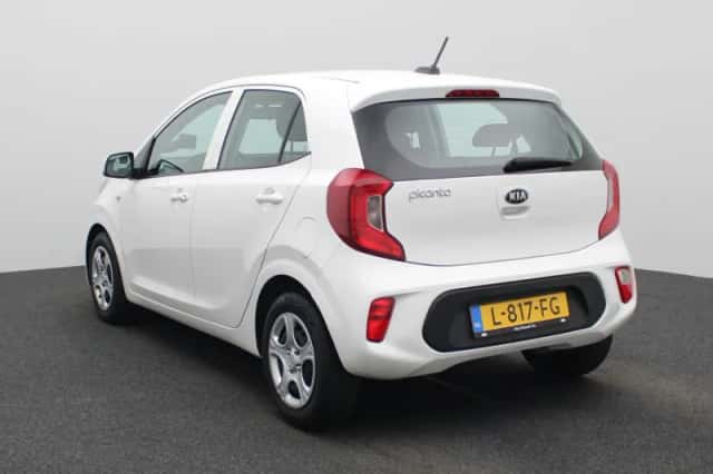Kia Picanto (2021) thumbnail 4