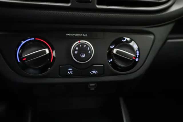 Hyundai i10 (2023) thumbnail 19