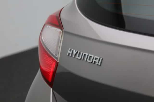 Hyundai i10 (2023) thumbnail 35