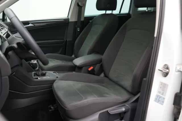 Volkswagen Tiguan (2021) thumbnail 11