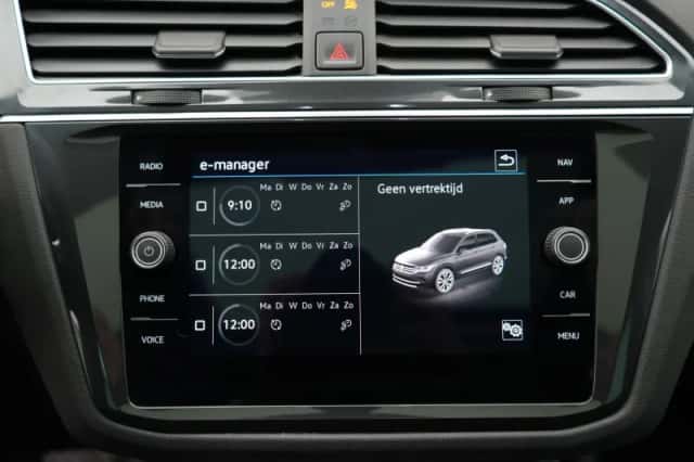 Volkswagen Tiguan (2021) thumbnail 20