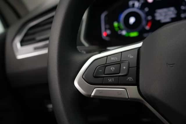 Volkswagen Tiguan (2021) thumbnail 24