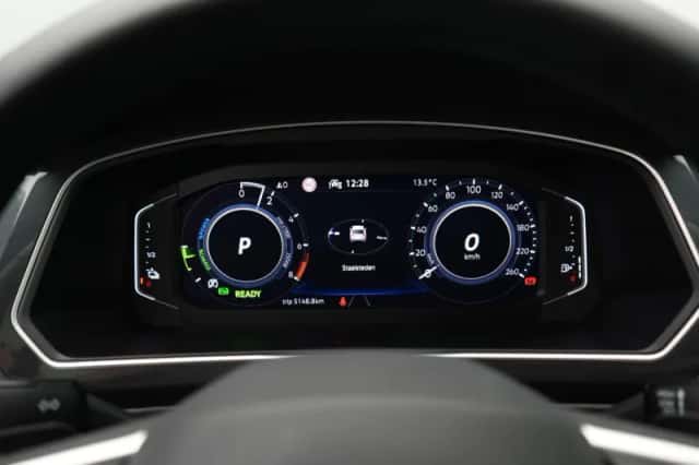 Volkswagen Tiguan (2021) thumbnail 27