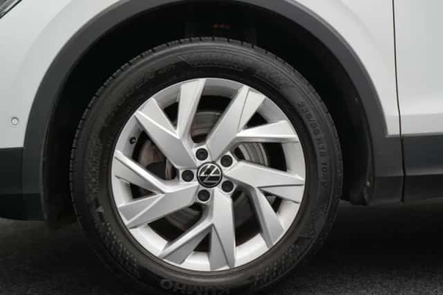 Volkswagen Tiguan (2021) thumbnail 44