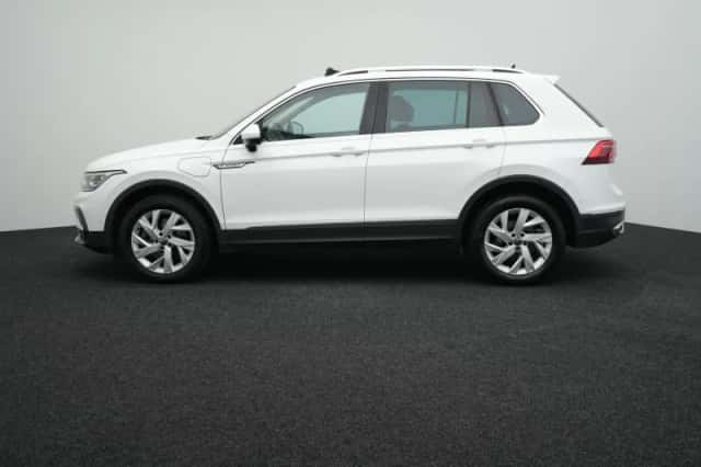 Volkswagen Tiguan (2021) thumbnail 6