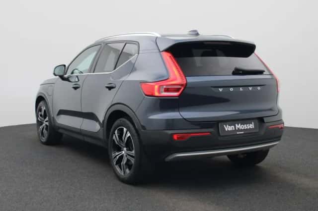 Volvo XC40 (2021) thumbnail 4