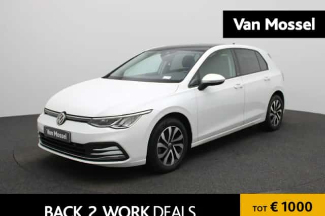 Volkswagen Golf (2022) thumbnail 1