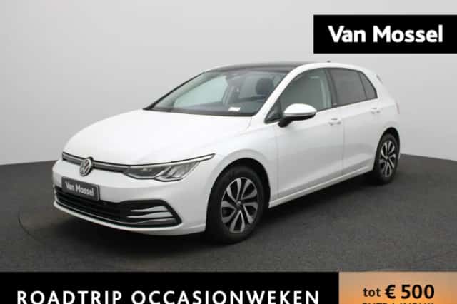 Volkswagen Golf (2022) thumbnail 1