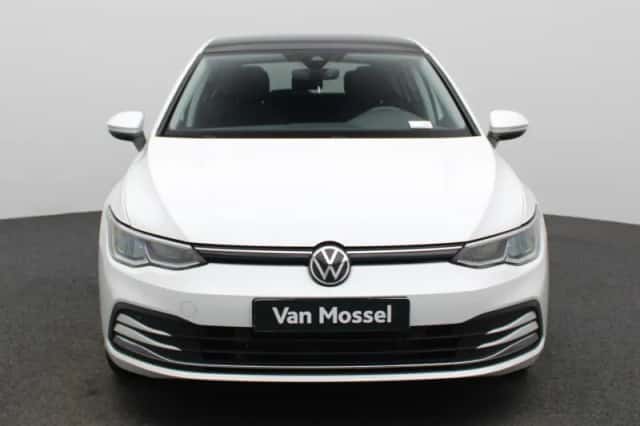 Volkswagen Golf (2022) thumbnail 5