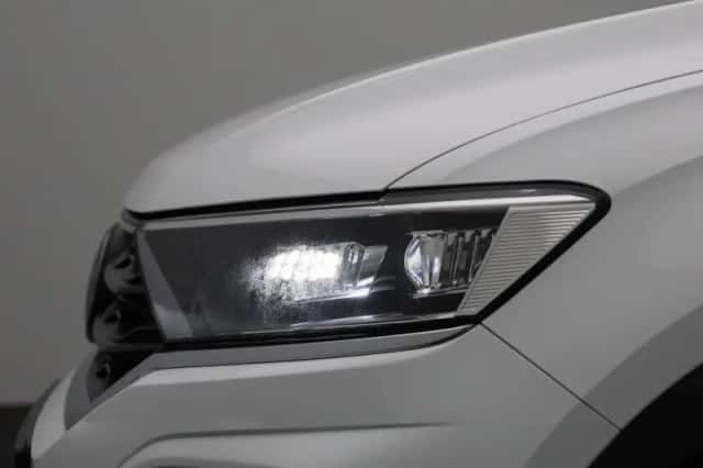 Volkswagen T-Roc (2021) thumbnail 20