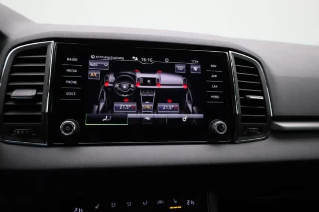 Škoda Karoq (2022) thumbnail 25
