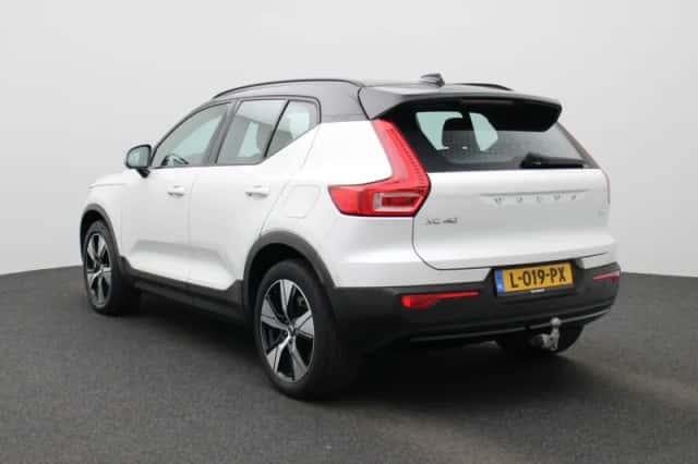 Volvo XC40 (2021) thumbnail 3