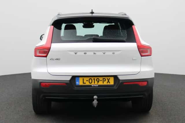 Volvo XC40 (2021) thumbnail 6