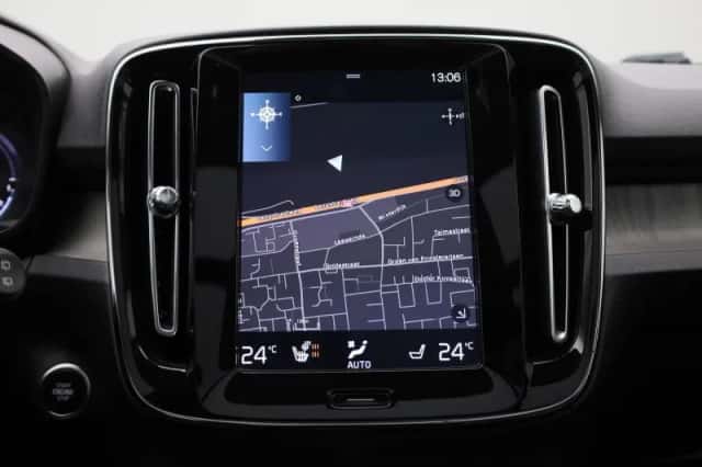 Volvo XC40 (2022) thumbnail 18