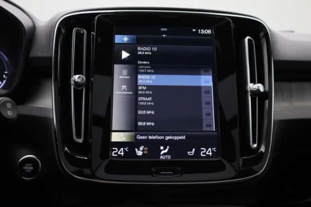 Volvo XC40 (2022) thumbnail 23