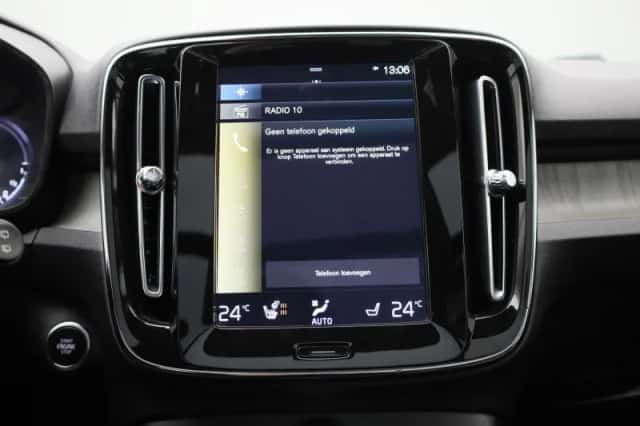 Volvo XC40 (2022) thumbnail 24