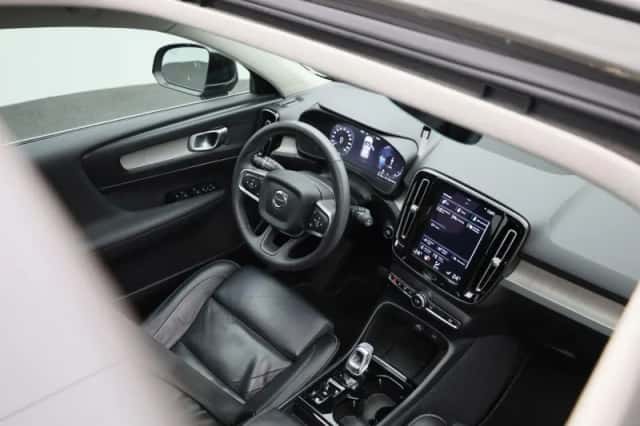 Volvo XC40 (2022) thumbnail 37