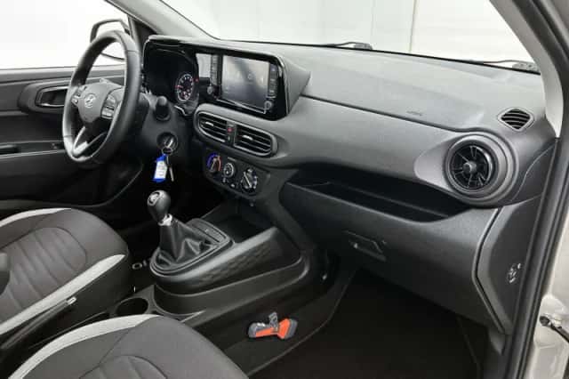 Hyundai i10 (2022) thumbnail 21