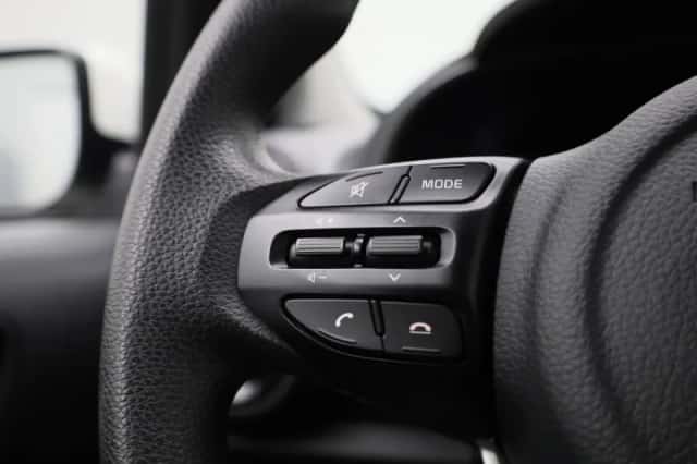 Kia Picanto (2022) thumbnail 18