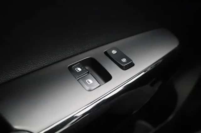 Kia Picanto (2022) thumbnail 21