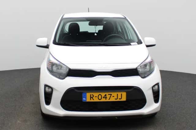 Kia Picanto (2022) thumbnail 5