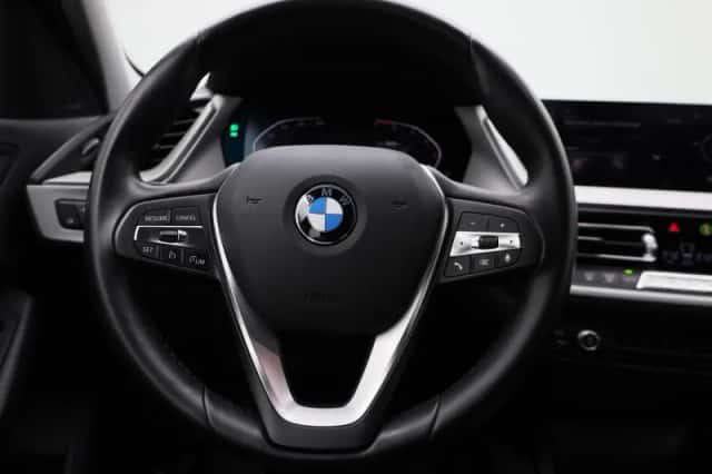BMW 1-Serie (2021) thumbnail 3