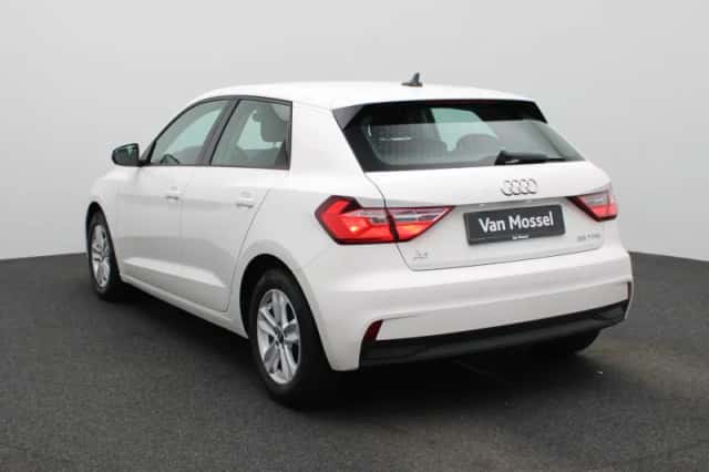 Audi A1 (2021) thumbnail 3