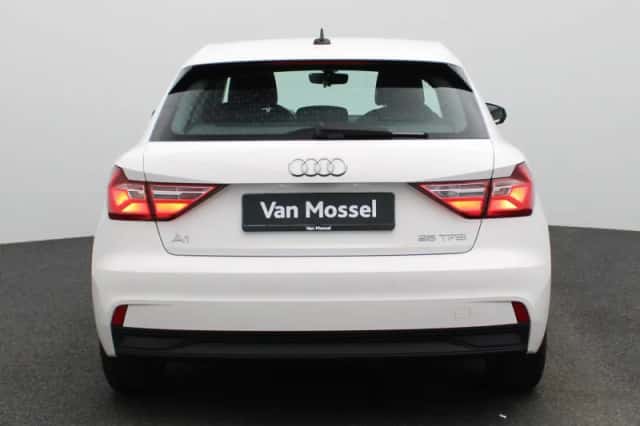 Audi A1 (2021) thumbnail 6
