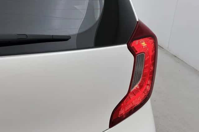 Kia Picanto (2022) thumbnail 15