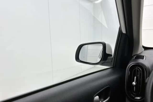 Kia Picanto (2022) thumbnail 17