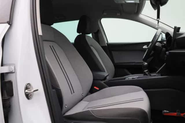SEAT Leon (2022) thumbnail 32