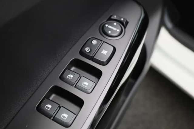 Kia Picanto (2021) thumbnail 23