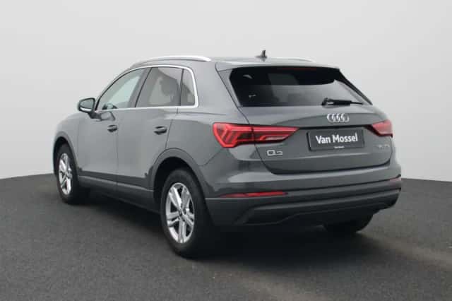 Audi Q3 (2022) thumbnail 4