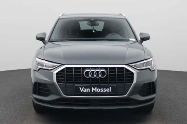 Audi Q3 (2022) thumbnail 5